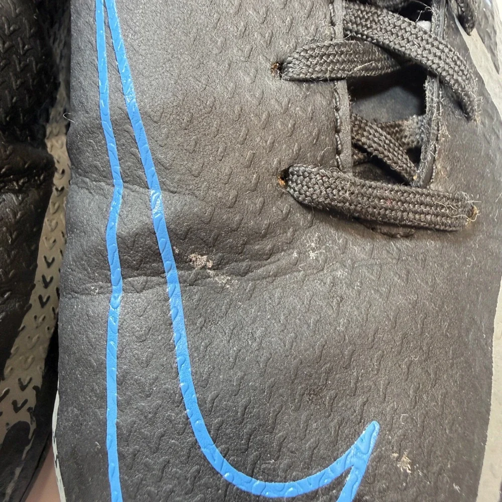 Nike Phantom GT Soccer Cleats Kids Black Blue Good Textured Athletic Shoes 1Y
